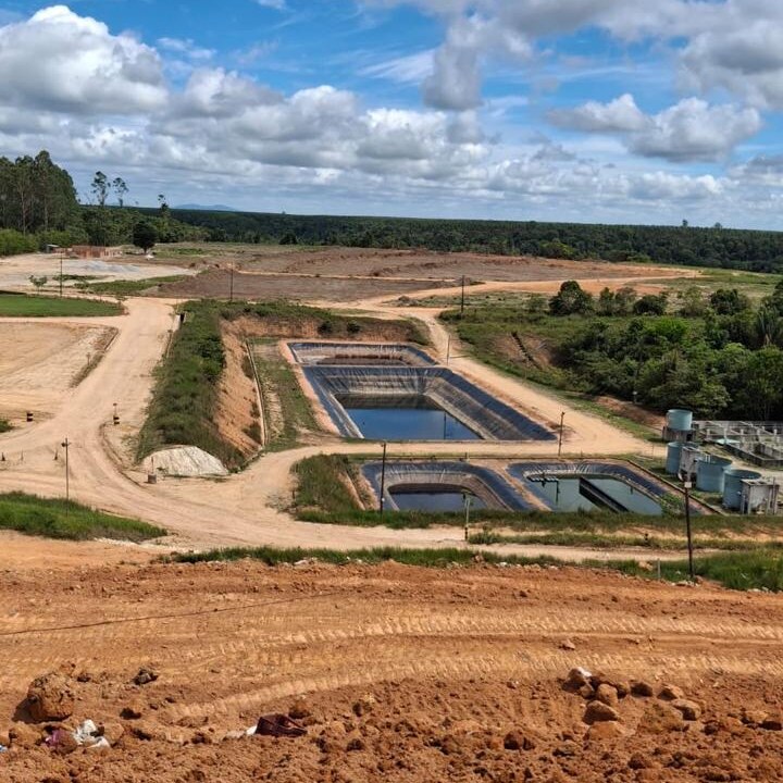 Aterro sanitário utilizado como referência de destinação final adequada dos resíduos
